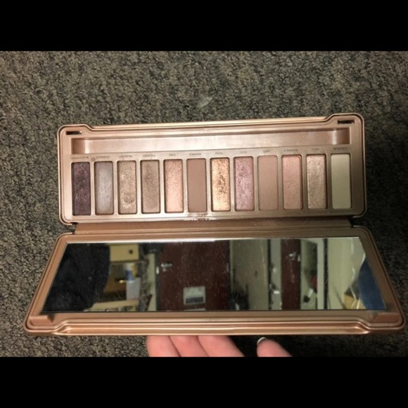 Urban Decay Naked 3 Palette - Picture 2 of 3